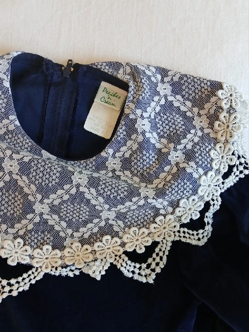 Peachs N' Creme Made In The USA VTG Sz 7 Girls Navy Lace Collar Velvet Dress